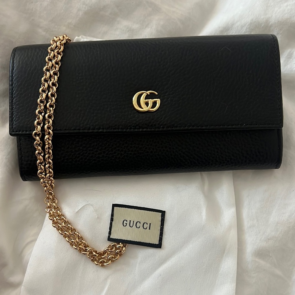 Authentic Gucci GG Marmont Women’s WOC wallet on Chain
